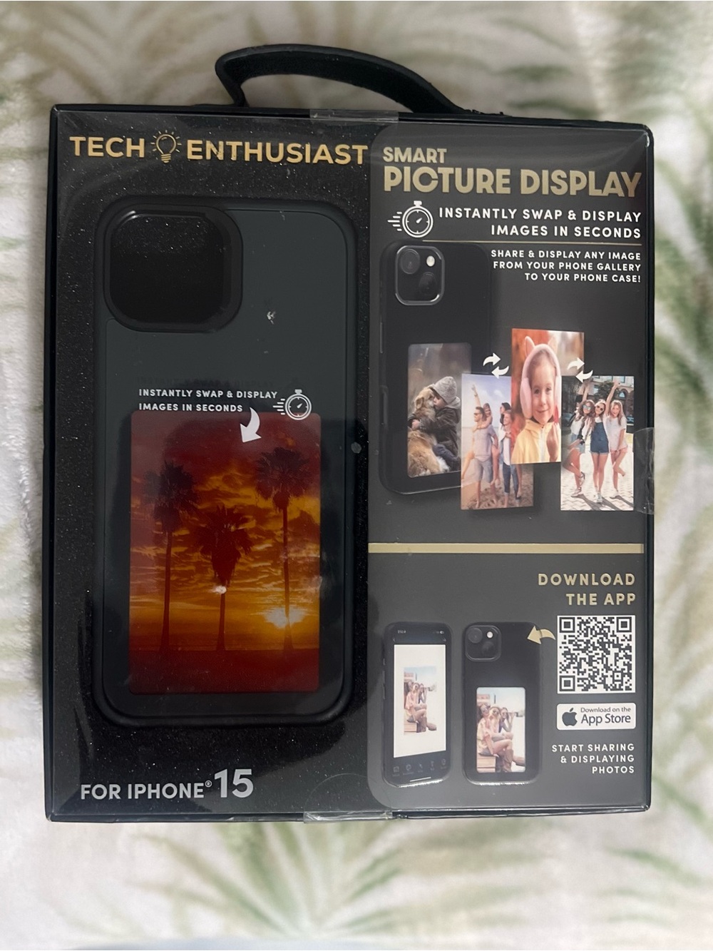 Tech Enthusiast Smart Picture Display CASE / TE-INKP *case for iPhone 15*